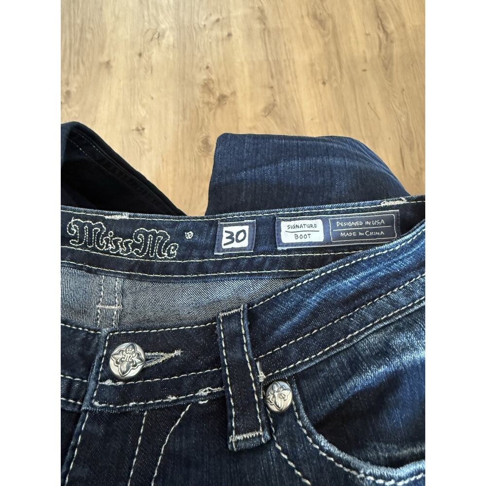 Miss Me Signature Boot Flour De Lis Embroidered Pockets Jeans Women’s 32x30 Blue - Picture 4 of 11